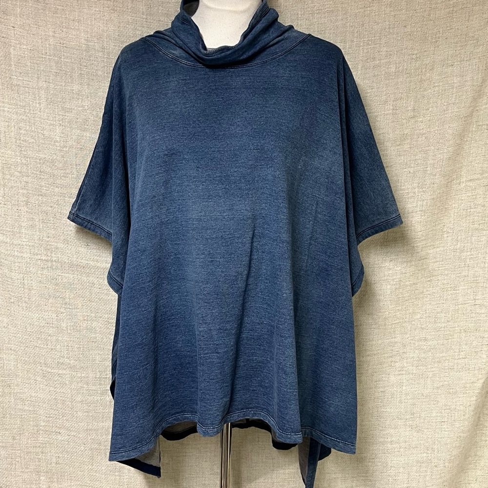 Juicy couture poncho